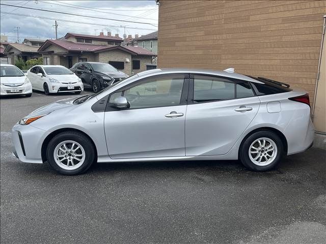 PRIUS 4WD