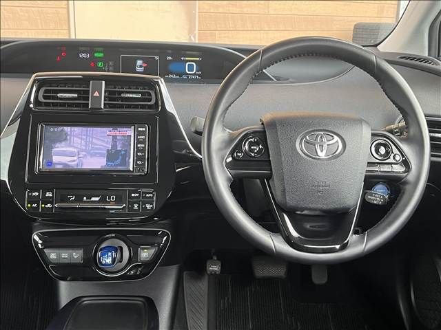 PRIUS 4WD