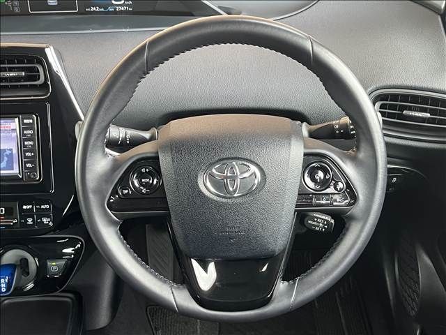 PRIUS 4WD