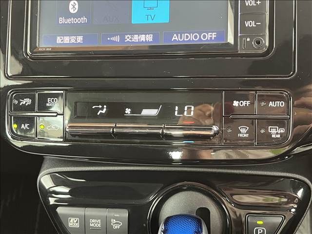 PRIUS 4WD