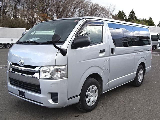 ハイエース