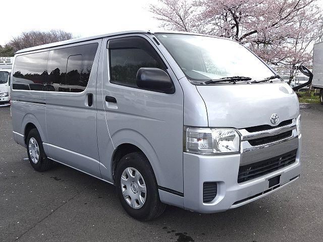ハイエース
