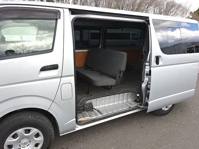 ハイエース