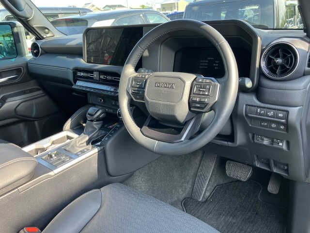 LANDCRUISER 250