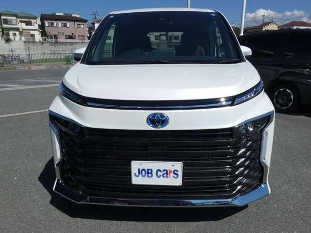 VOXY HYBRID 4WD