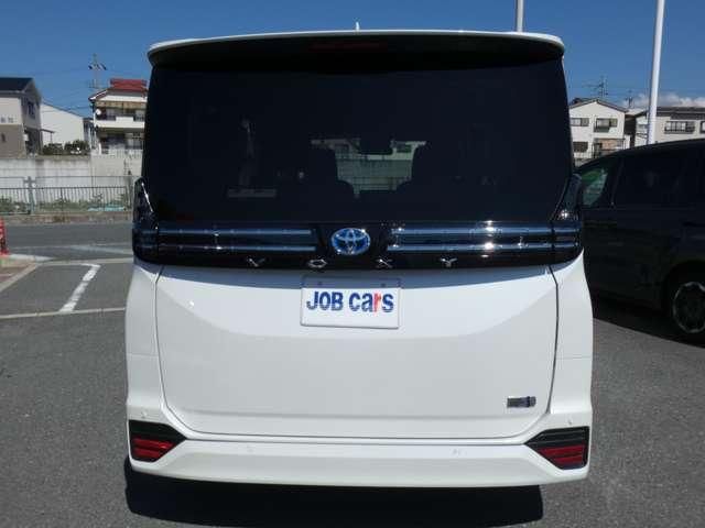 VOXY HYBRID 4WD