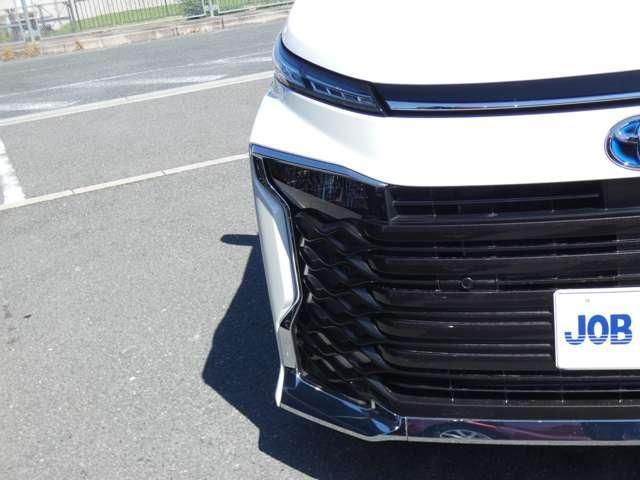 VOXY HYBRID 4WD