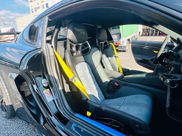 PORSCHE 718CAYMAN