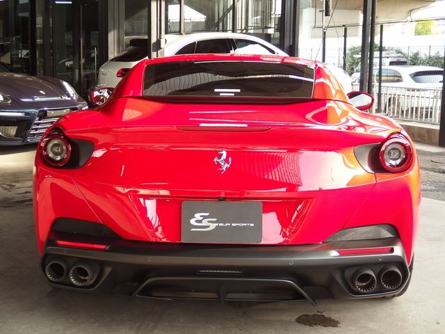 FERRARI Portofino