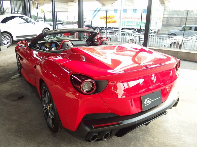 FERRARI Portofino