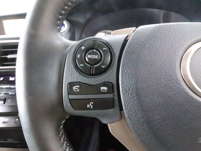 LEXUS IS300h