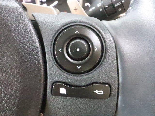 LEXUS IS300h