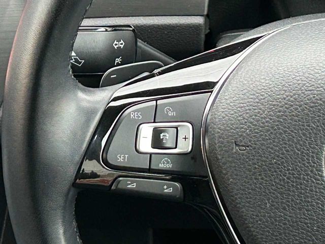 VOLKSWAGEN GOLF TOURAN