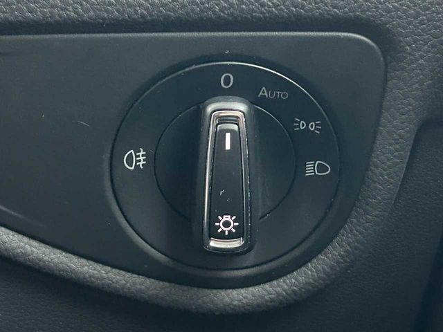 VOLKSWAGEN GOLF TOURAN