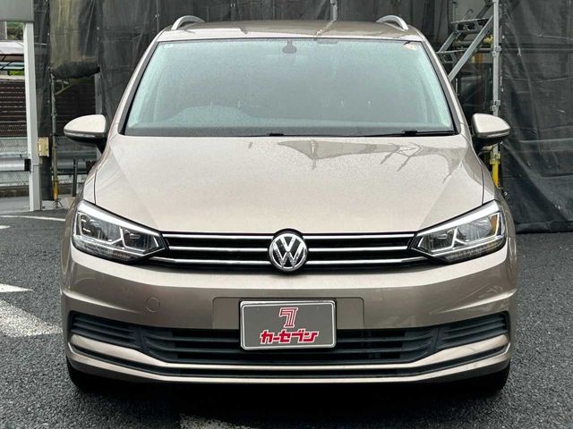 VOLKSWAGEN GOLF TOURAN