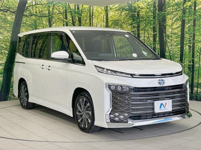 VOXY HYBRID