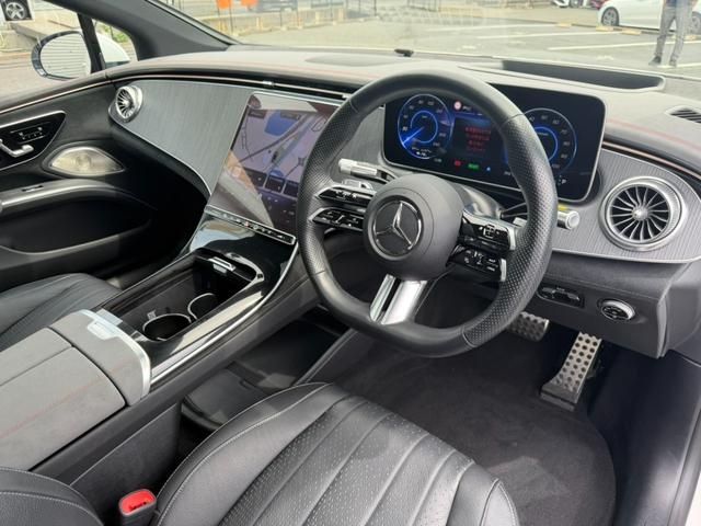 MERCEDES BENZ EQS