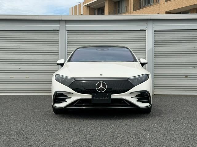 MERCEDES BENZ EQS