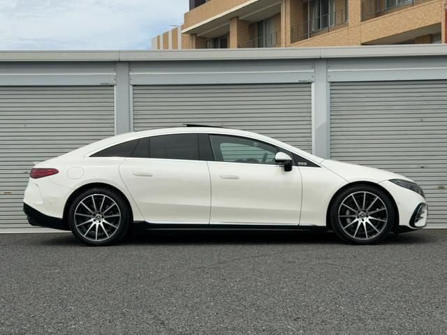 MERCEDES BENZ EQS