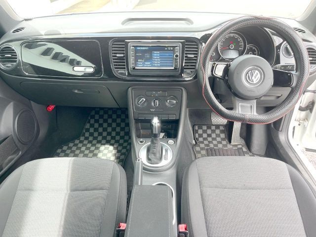 VOLKSWAGEN The BEETLE