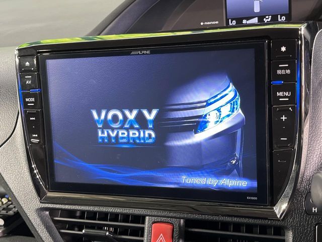 VOXY HYBRID