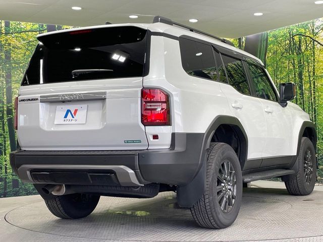 LANDCRUISER 250