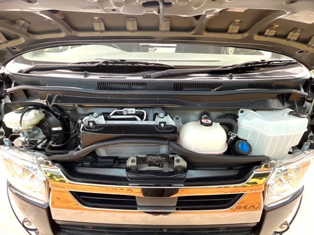 HIACE van 4WD