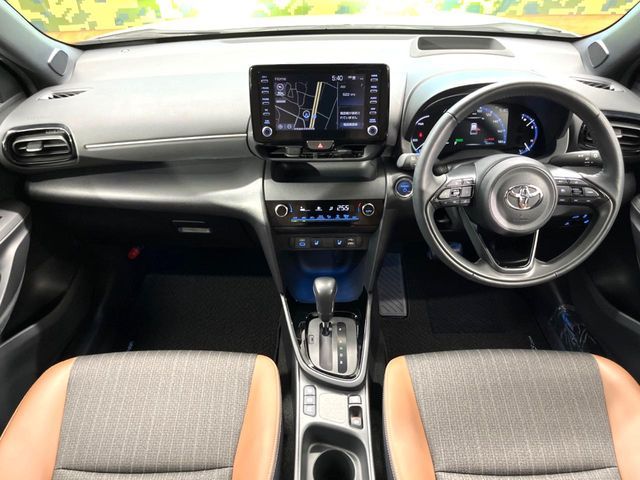 YARIS CROSS HYBRID