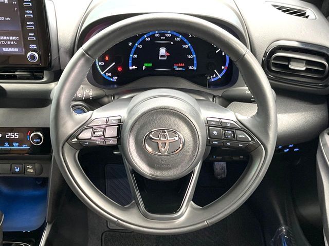 YARIS CROSS HYBRID
