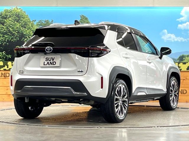 YARIS CROSS HYBRID