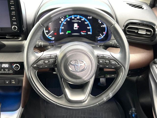 YARIS CROSS HYBRID