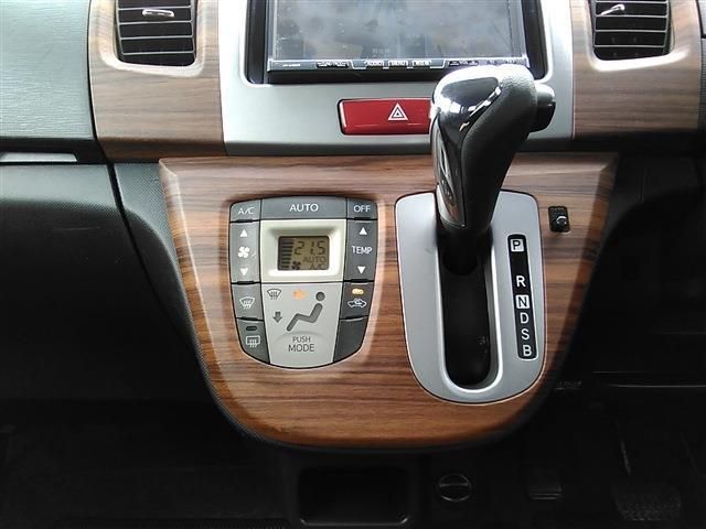 MOVE CUSTOM