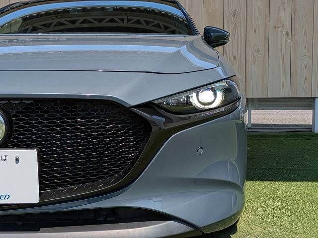 MAZDA3 FASTBACK