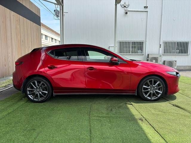 MAZDA3 FASTBACK