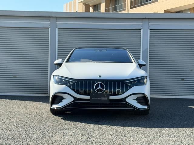 MERCEDES AMG EQE