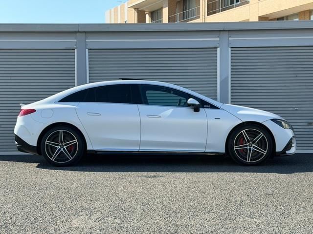 MERCEDES AMG EQE