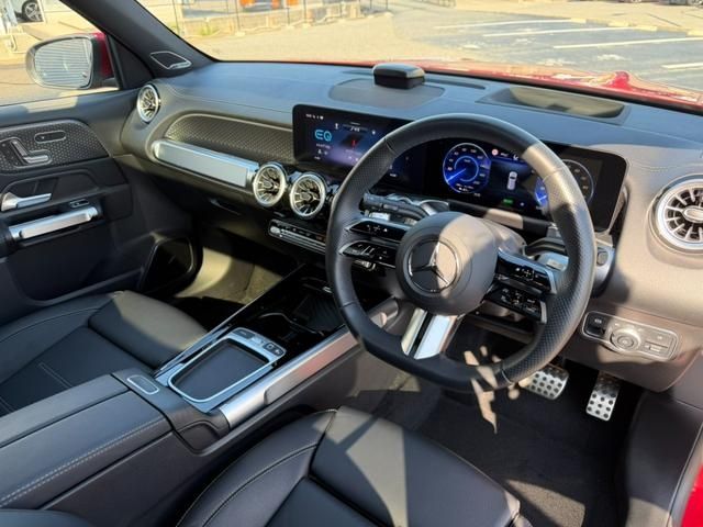 MERCEDES BENZ EQB