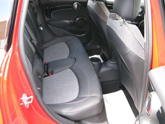 MINI COOPER D 5DOOR