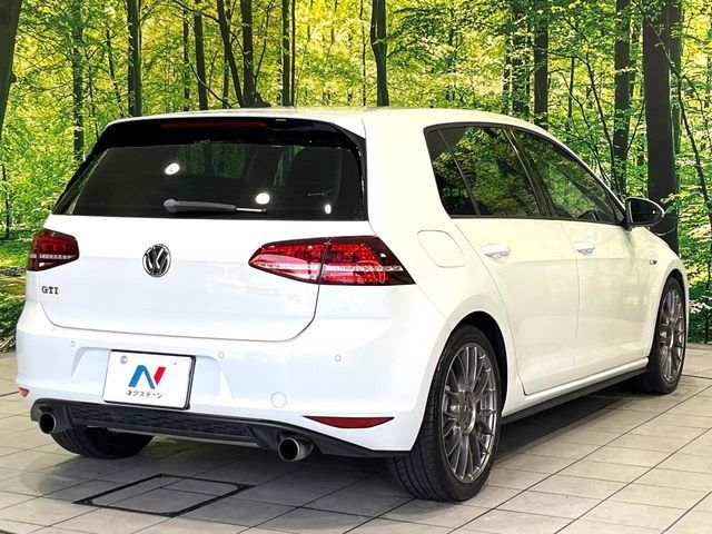 VOLKSWAGEN GOLF GTI