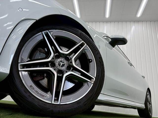 MERCEDES BENZ CLA Shooting Brake