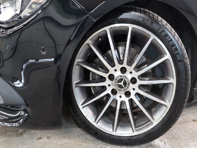 MERCEDES BENZ CLA Shooting Brake