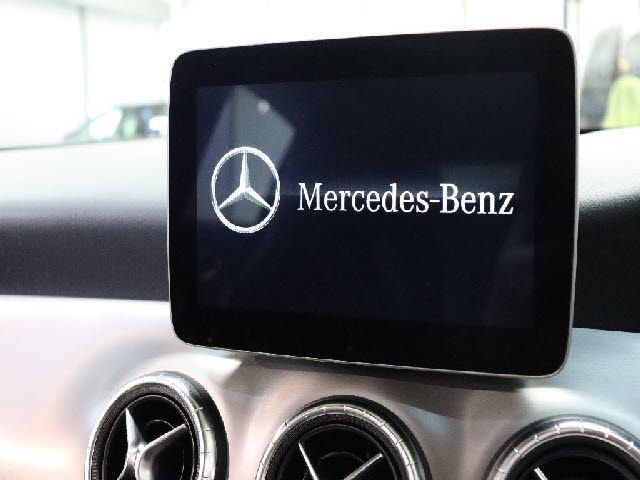 MERCEDES BENZ CLA Shooting Brake