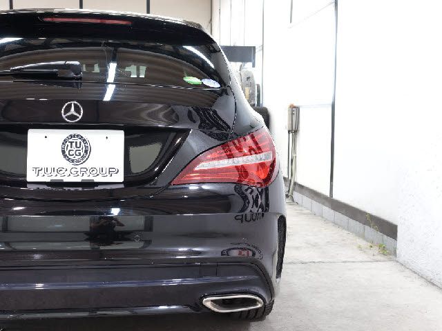 MERCEDES BENZ CLA Shooting Brake