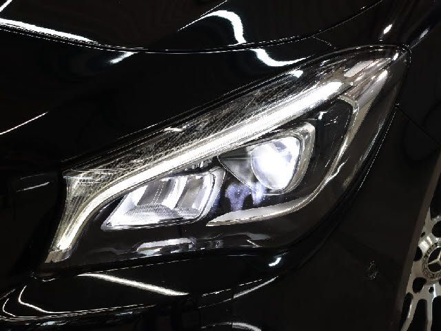 MERCEDES BENZ CLA Shooting Brake