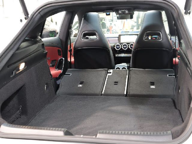 MERCEDES BENZ CLA Shooting Brake