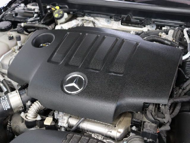 MERCEDES BENZ CLA Shooting Brake
