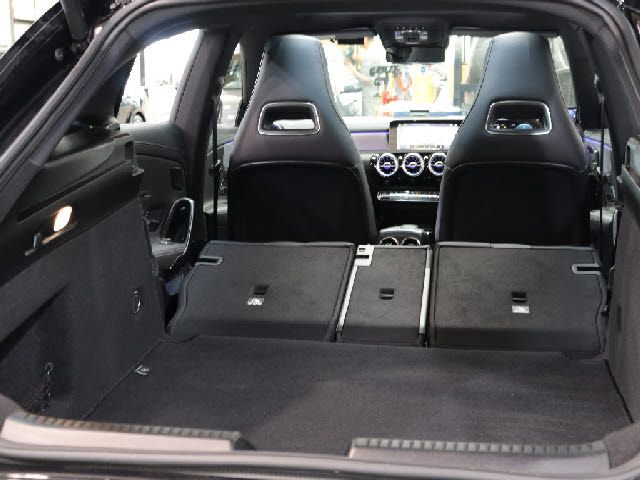 MERCEDES BENZ CLA Shooting Brake