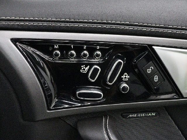 JAGUAR  F type