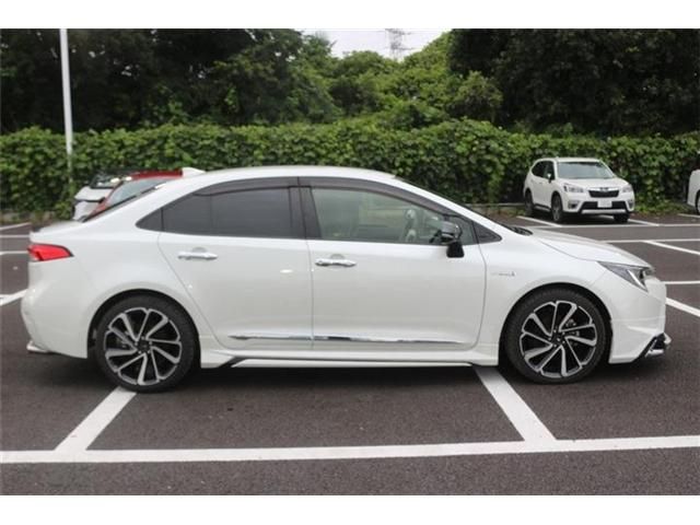 COROLLA sedan HYBRID