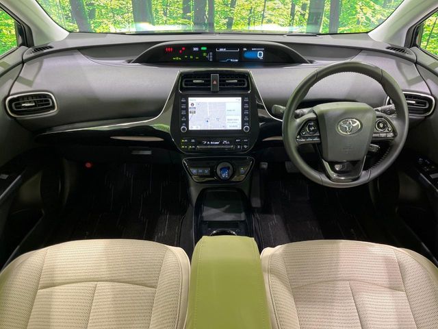 PRIUS 4WD